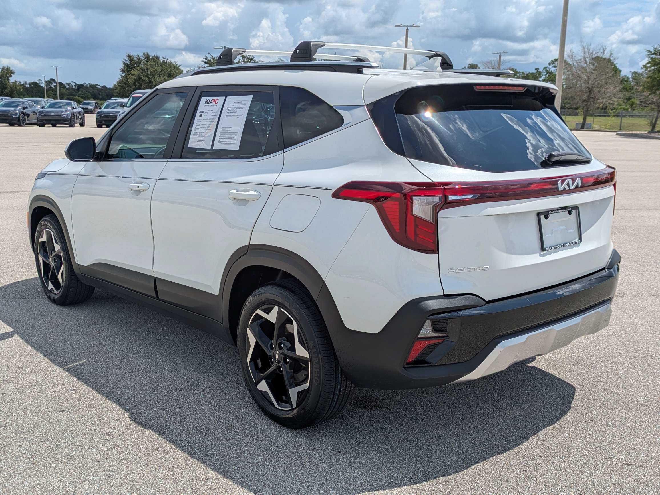 Certified 2024 Kia Seltos EX FWD image 7
