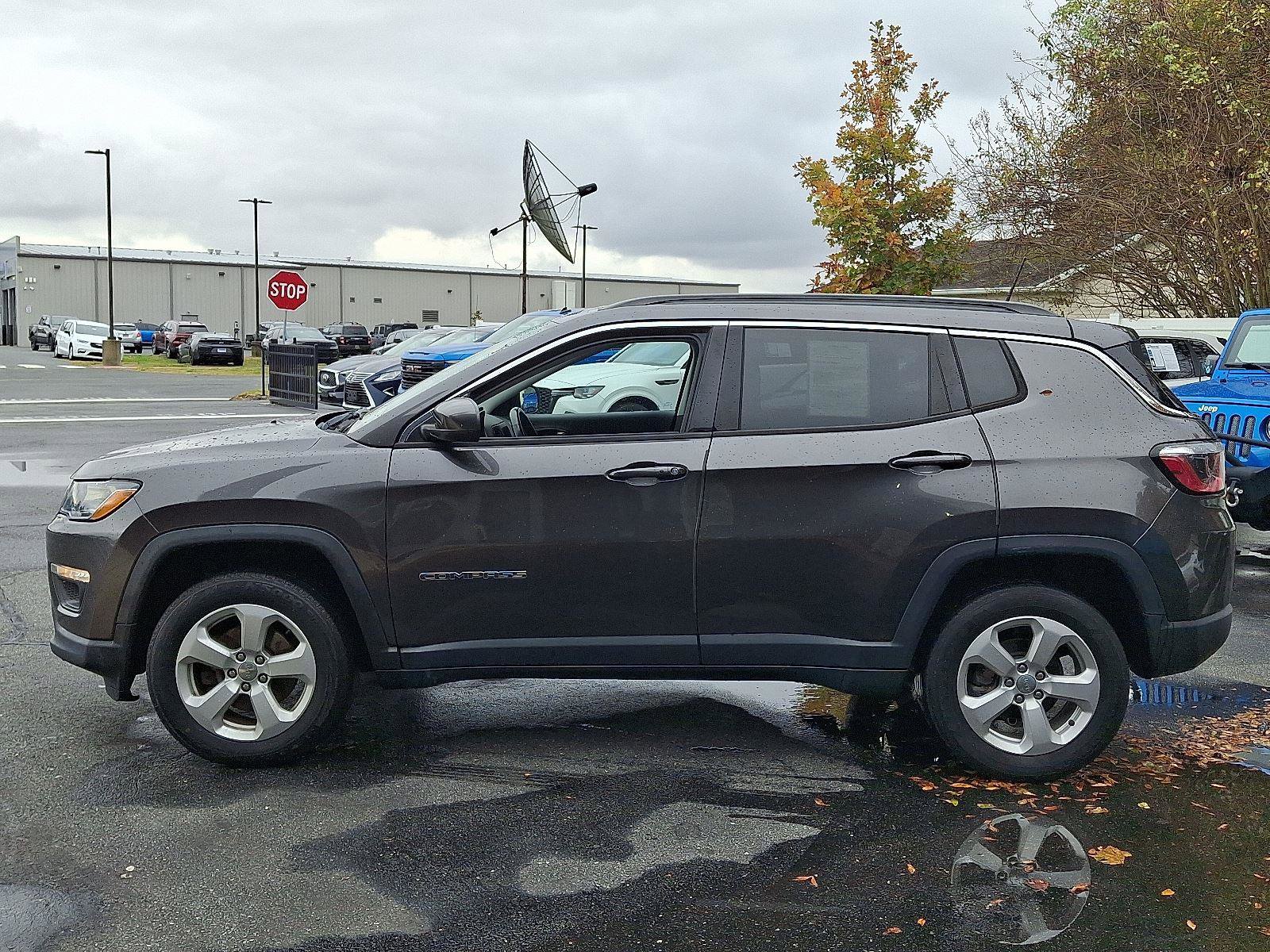 Used 2020 Jeep Compass Latitude w/ Popular Equipment Group image 7