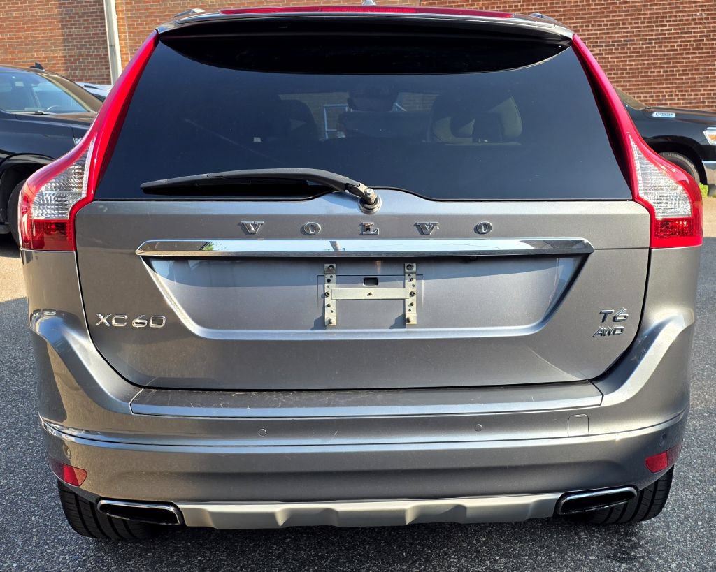 Used 2016 Volvo XC60 T6 Platinum w/ Inscription Package AWD/4WD image 6