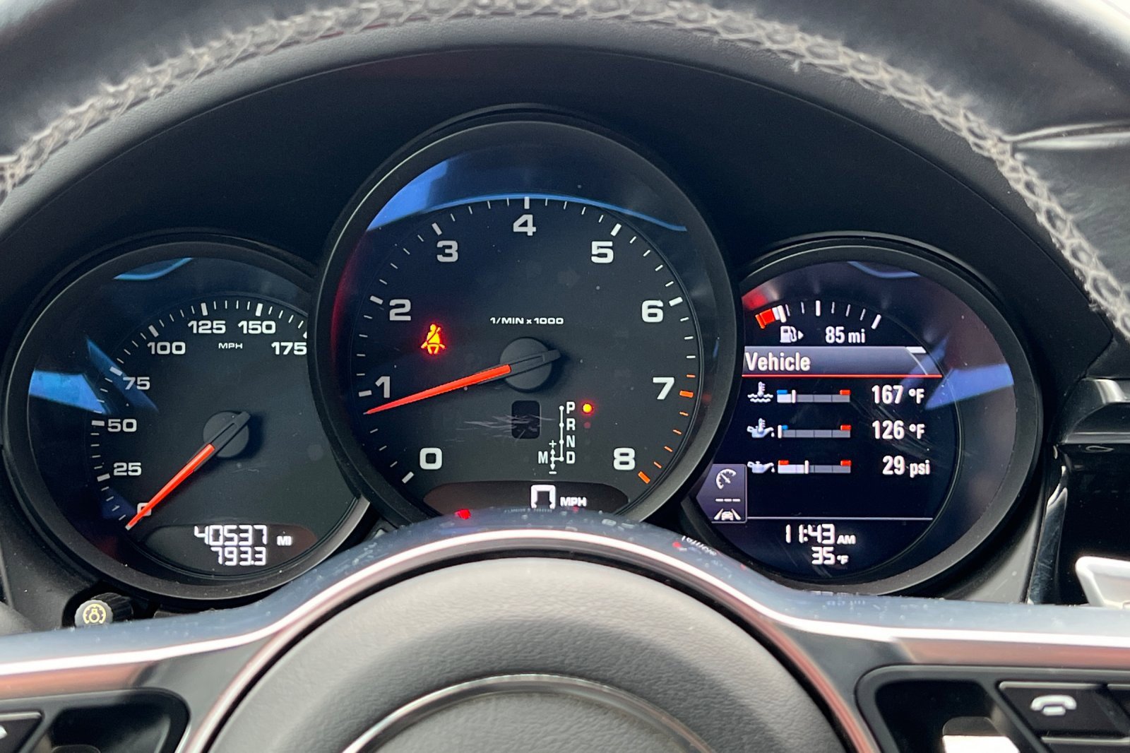 Used 2018 Porsche Macan image 36