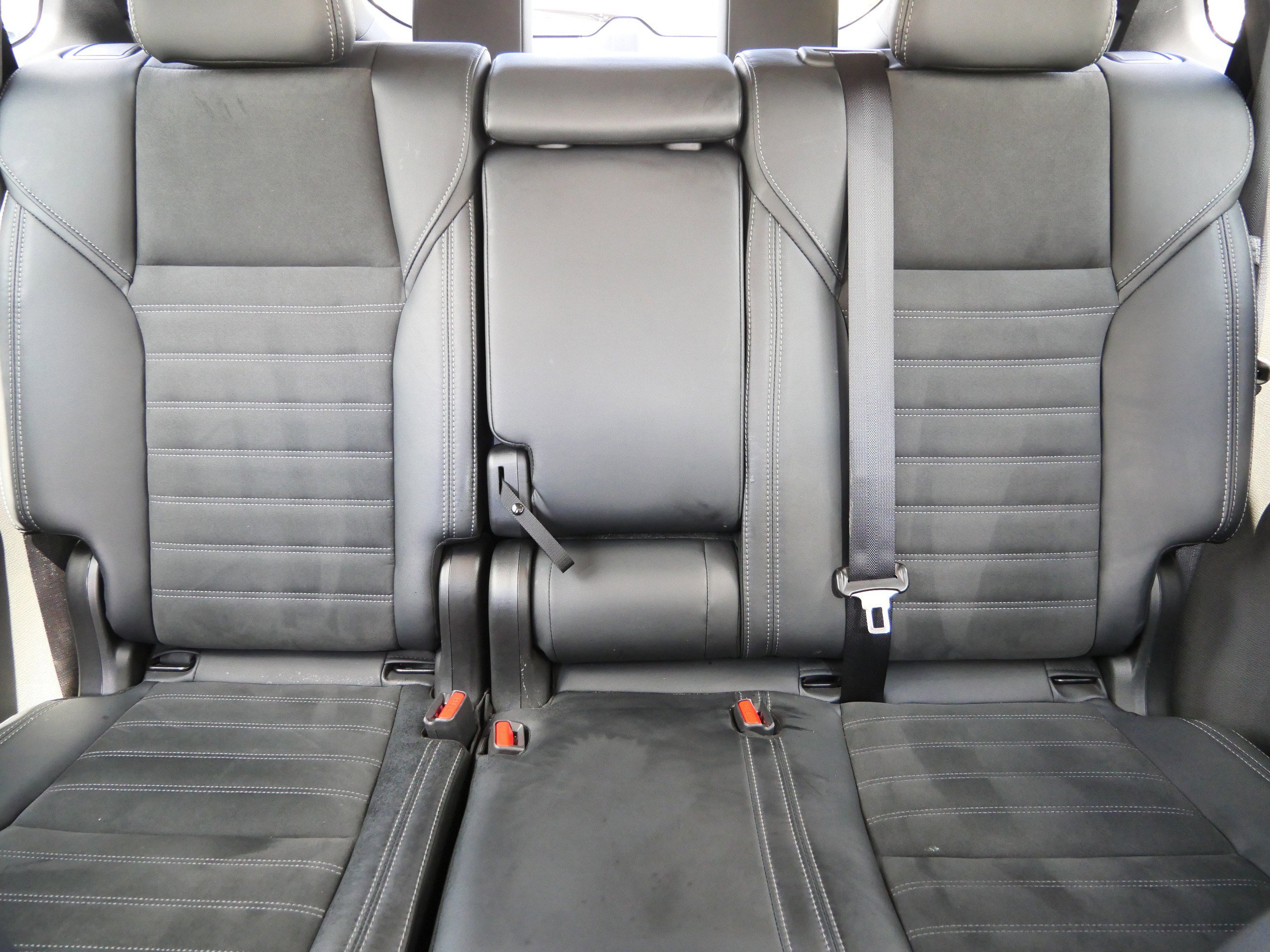 Used 2025 Mitsubishi Outlander SE AWD/4WD image 13