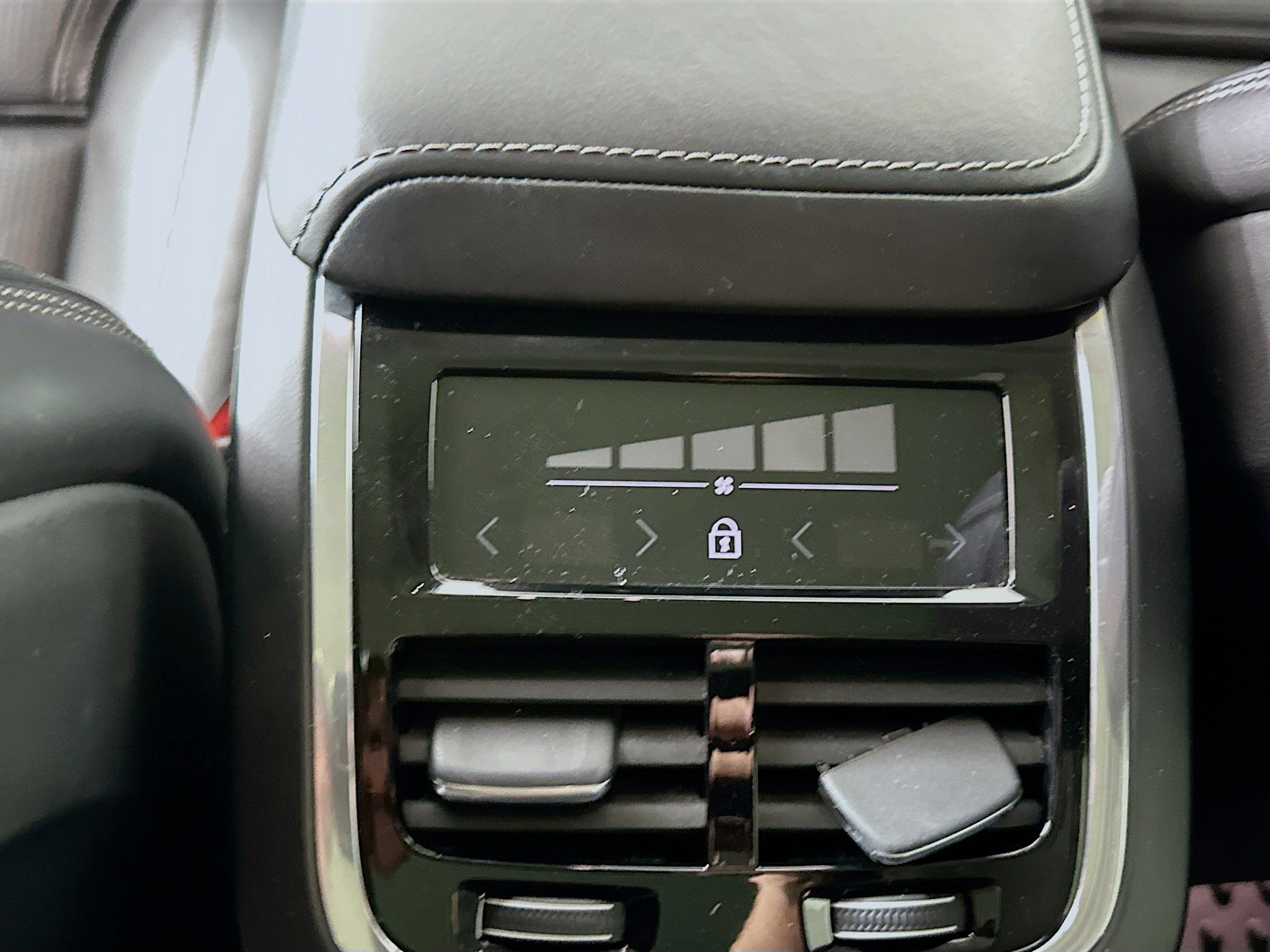 Used 2021 Volvo XC60 T5 Inscription image 28