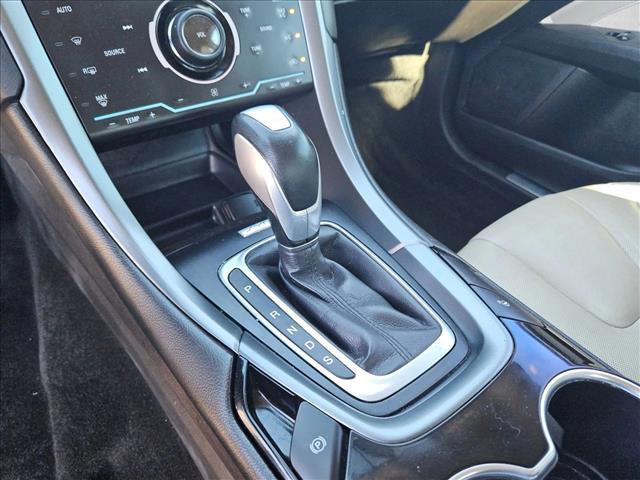 Used 2015 Ford Fusion Titanium image 18