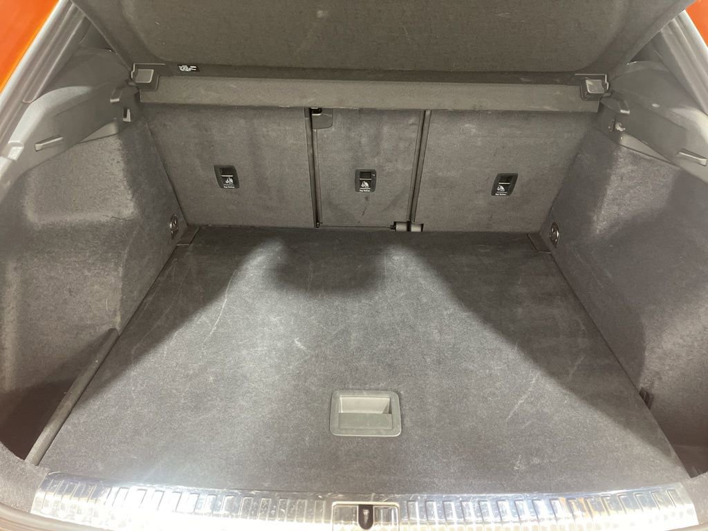 Used 2025 Audi Q3 2.0T Premium image 11