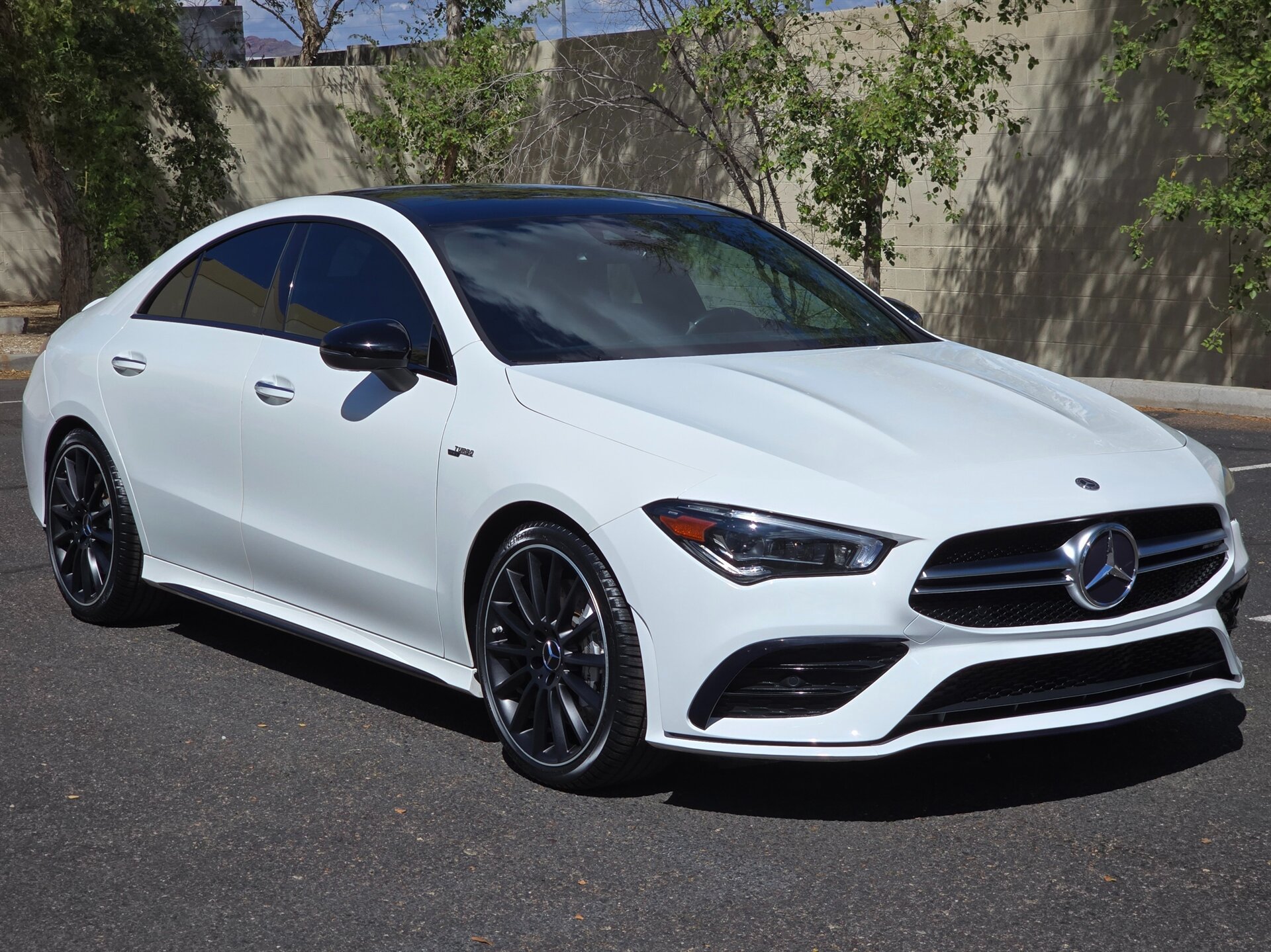 Used 2020 Mercedes-Benz CLA 35 AMG 4MATIC image 2