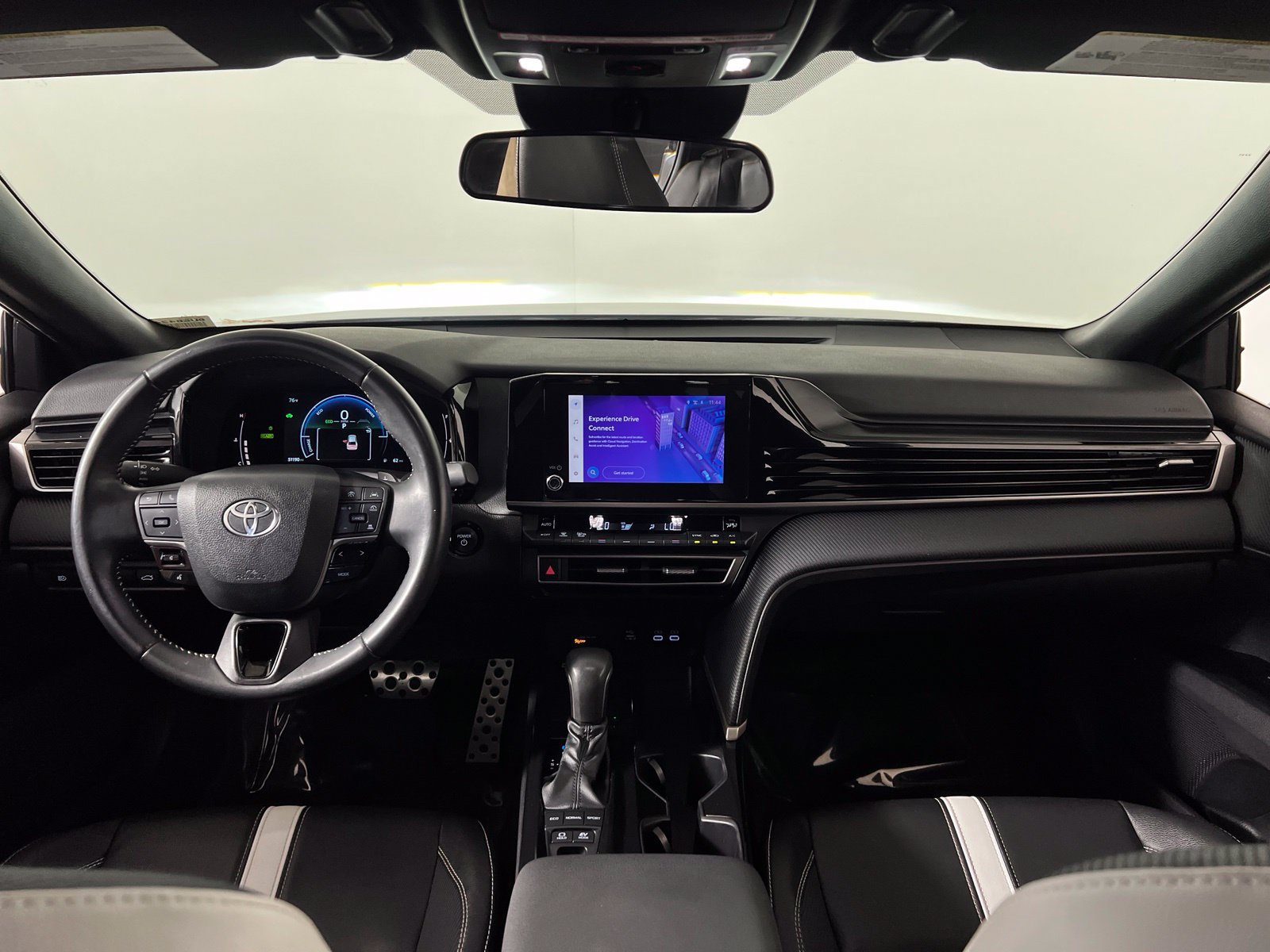 Certified 2025 Toyota Camry SE FWD image 23