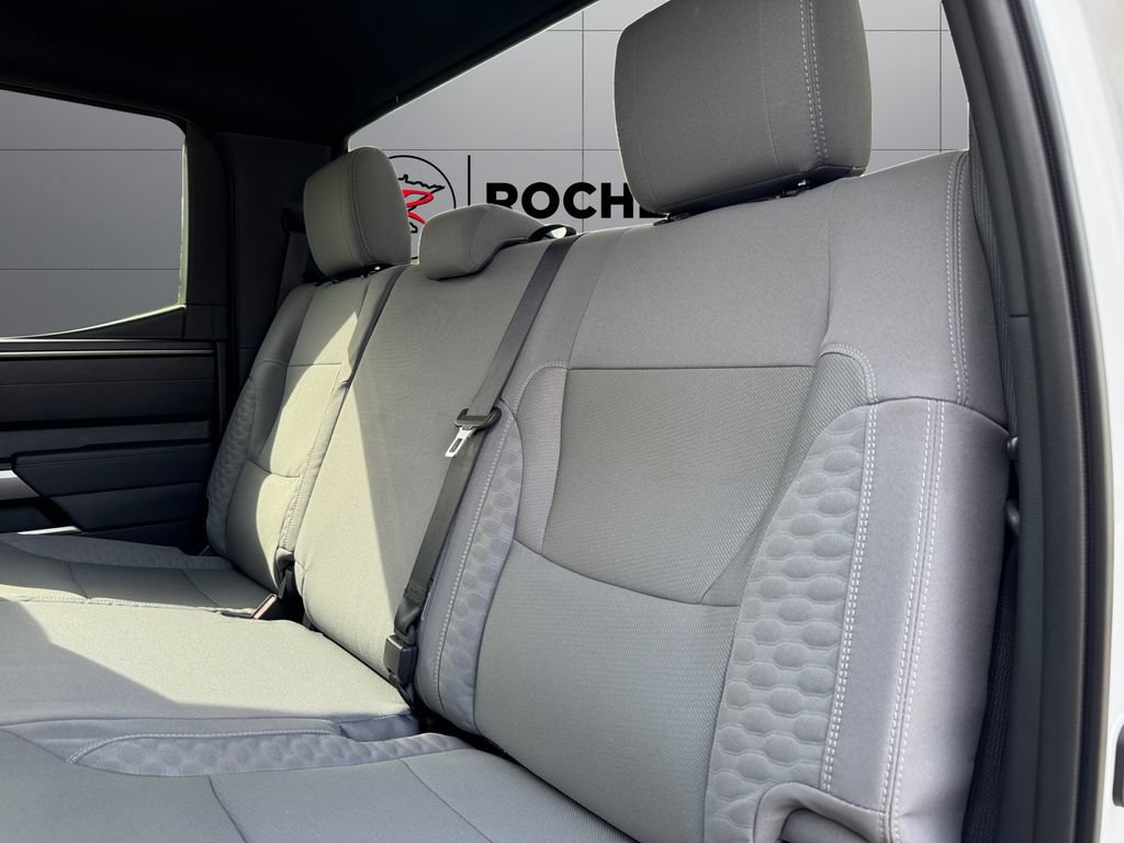 Used 2025 Toyota Tundra SR5 w/ SR5 Convenience Package AWD/4WD image 18