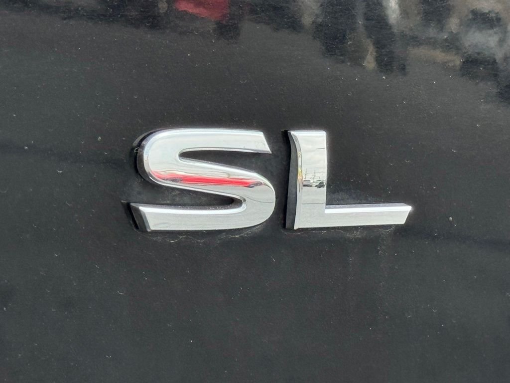 Used 2019 Nissan Pathfinder SL FWD image 12