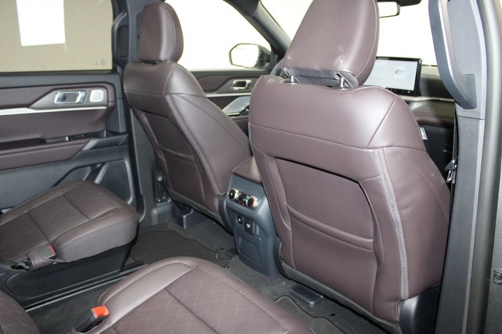 New 2026 Ford Explorer Platinum RWD image 33