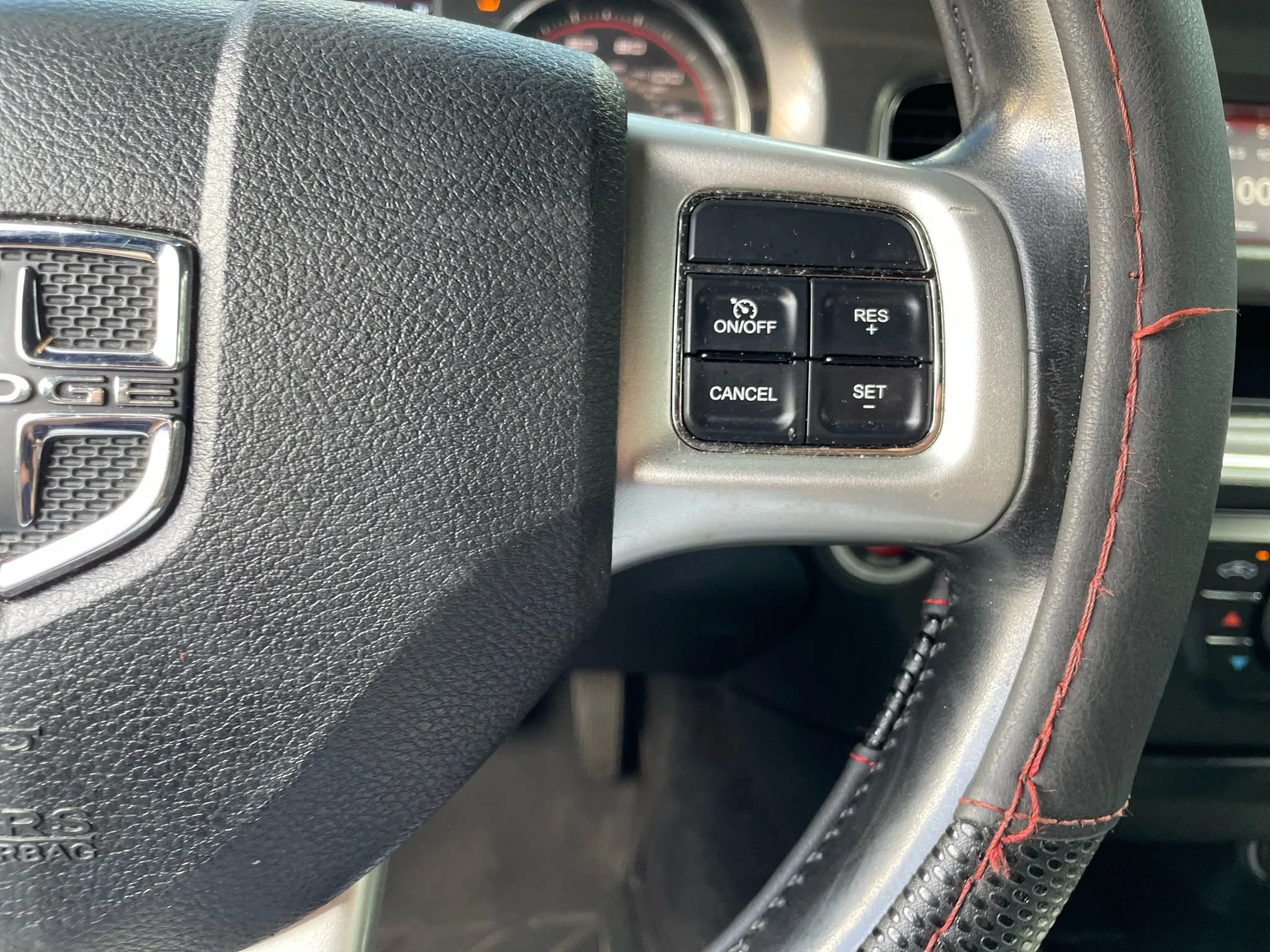 Used 2013 Dodge Charger SE RWD image 18