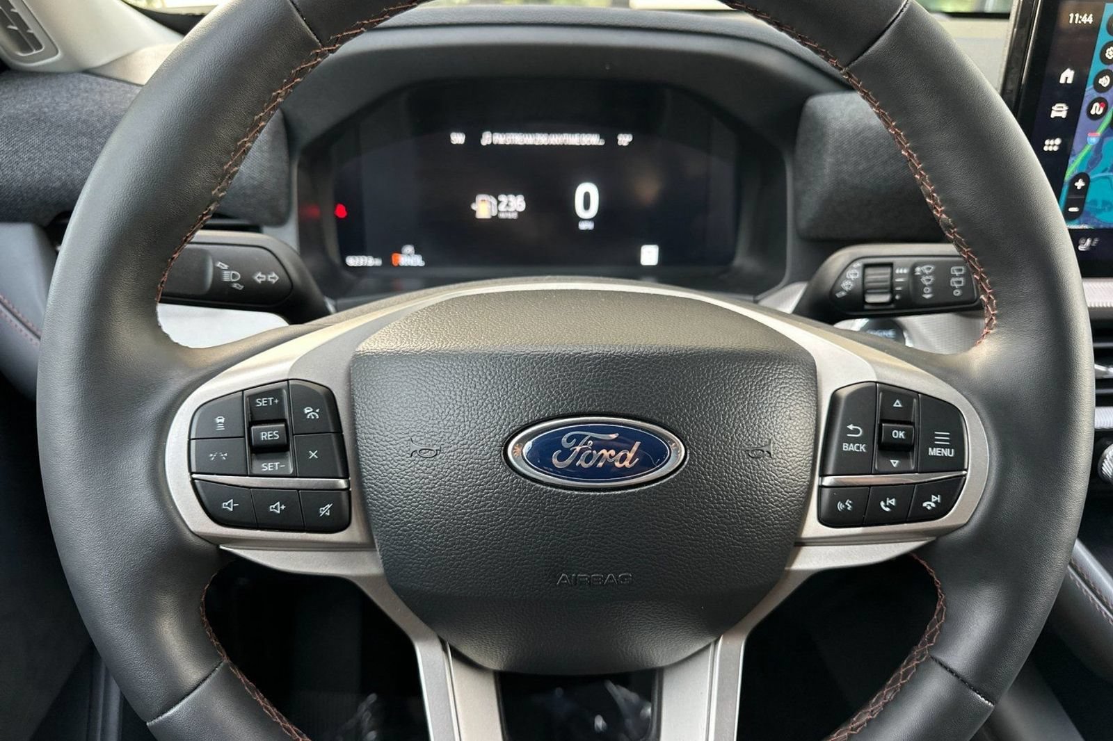 New 2025 Ford Explorer Active w/ Active Comfort Package RWD image 31