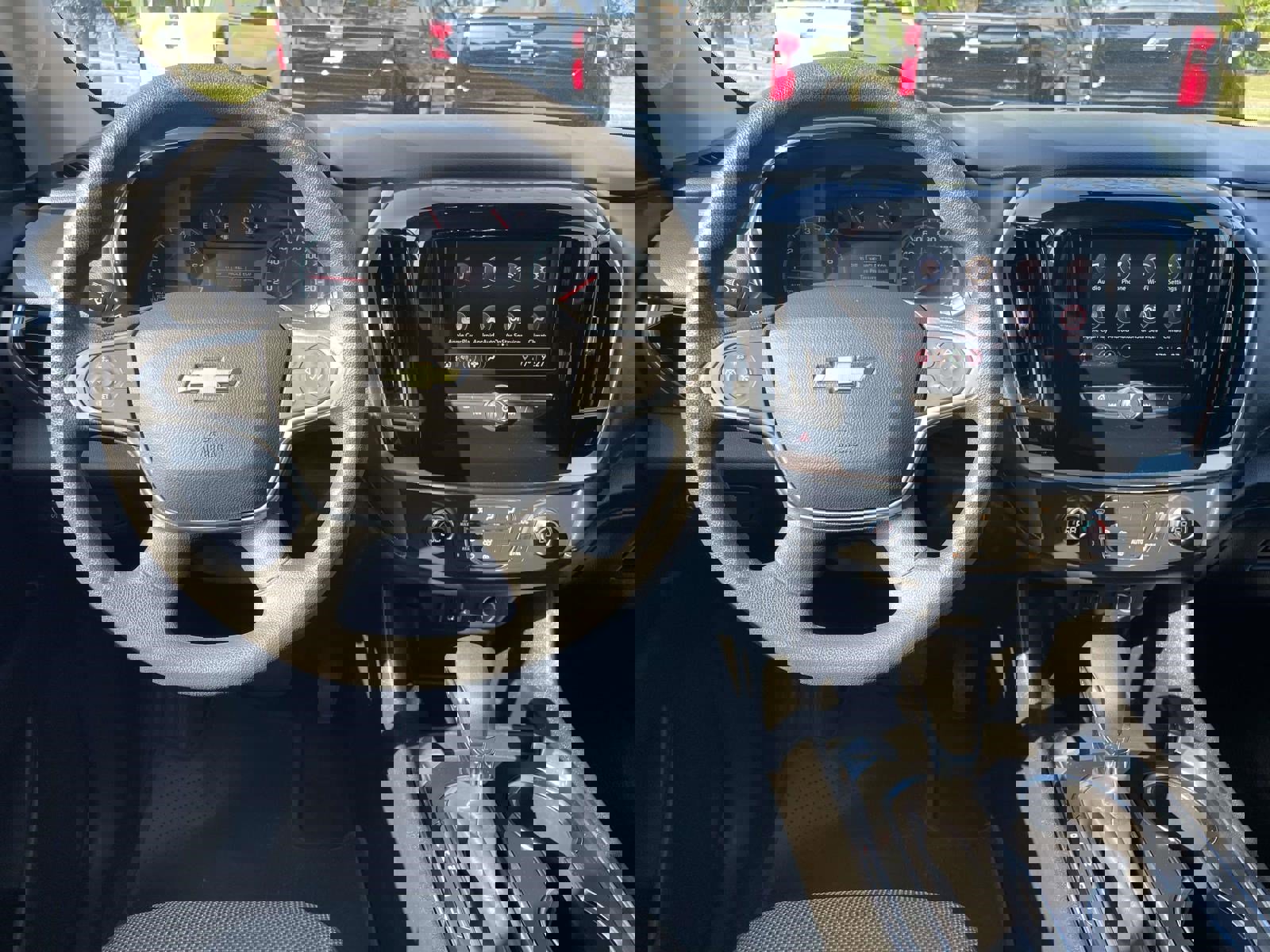 Used 2021 Chevrolet Traverse LS FWD image 11