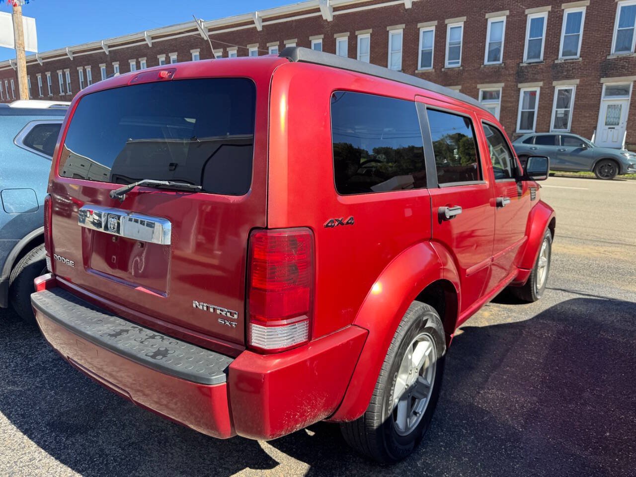 Used 2010 Dodge Nitro SXT AWD/4WD image 5