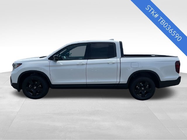 New 2026 Honda Ridgeline Black Edition image 4
