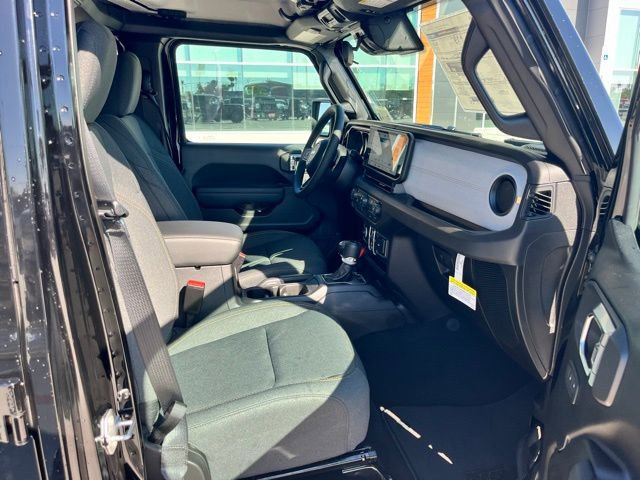 New 2025 Jeep Gladiator Sport AWD/4WD image 22