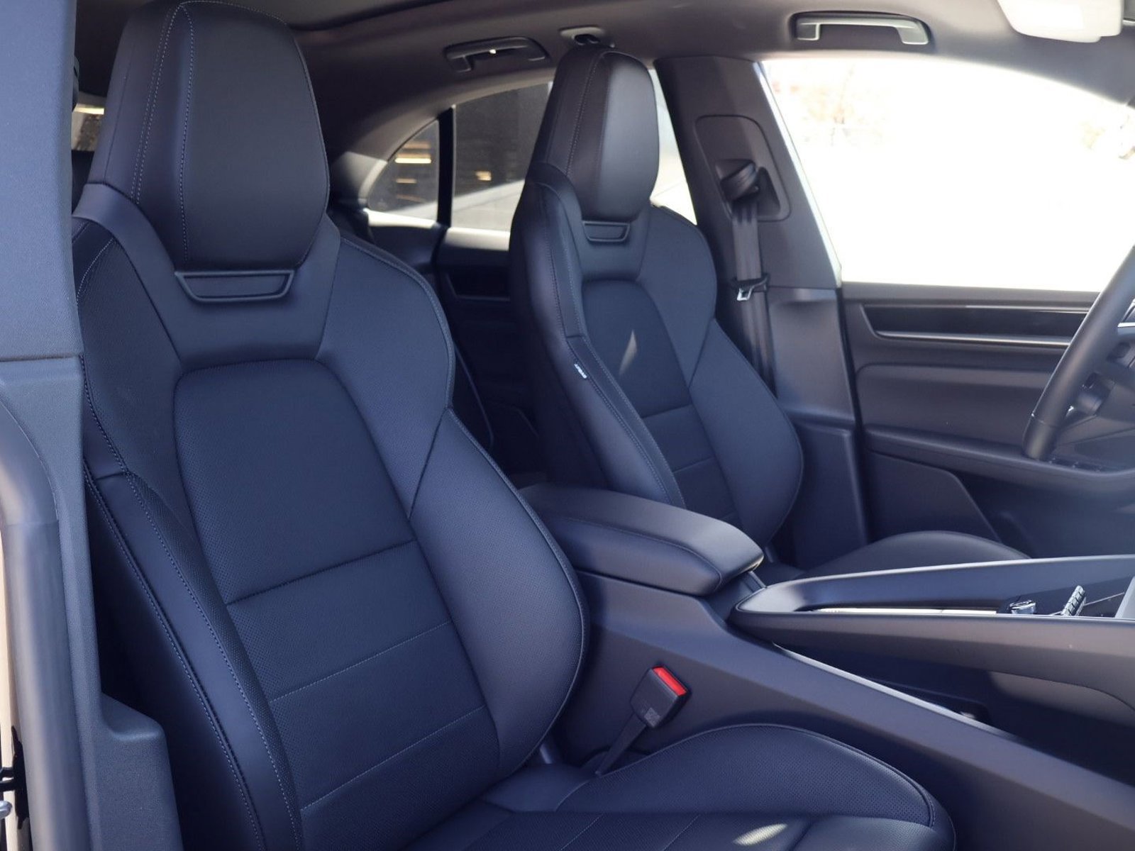 New 2026 Porsche Macan Electric RWD image 23