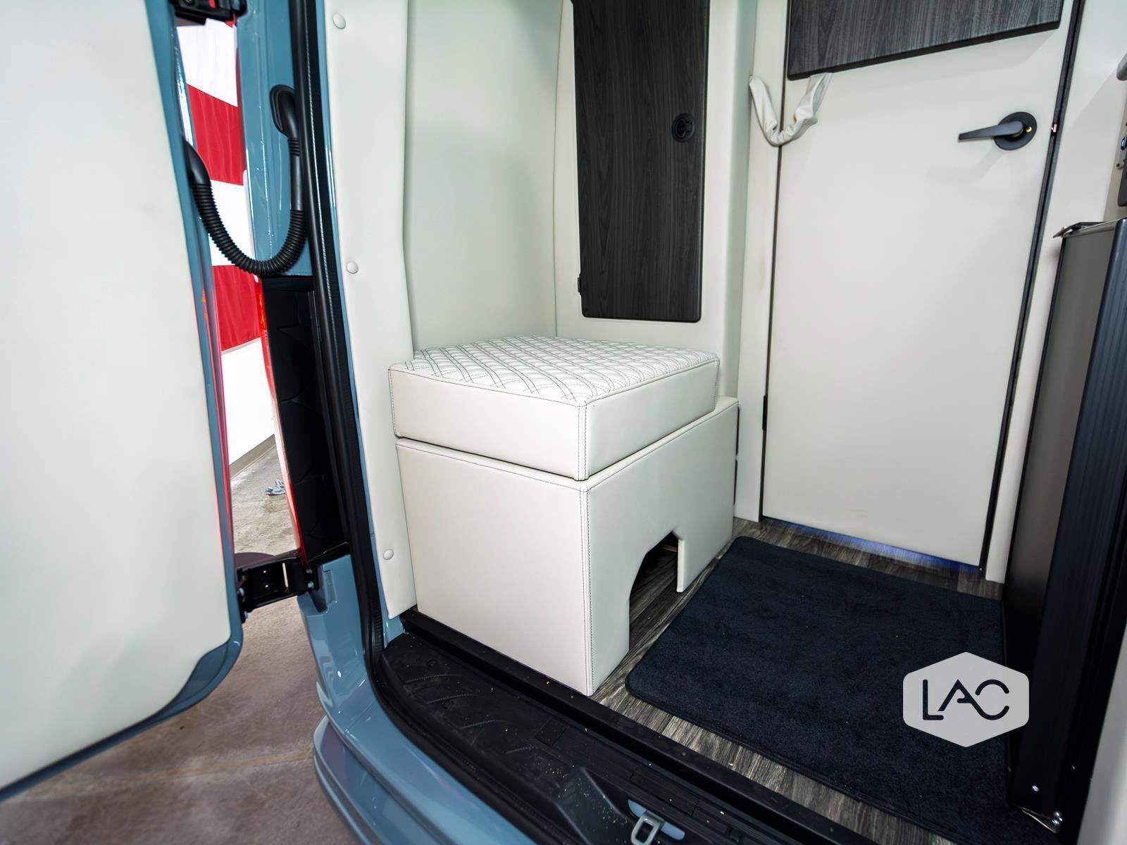 Used 2025 Mercedes-Benz Sprinter 3500 image 26