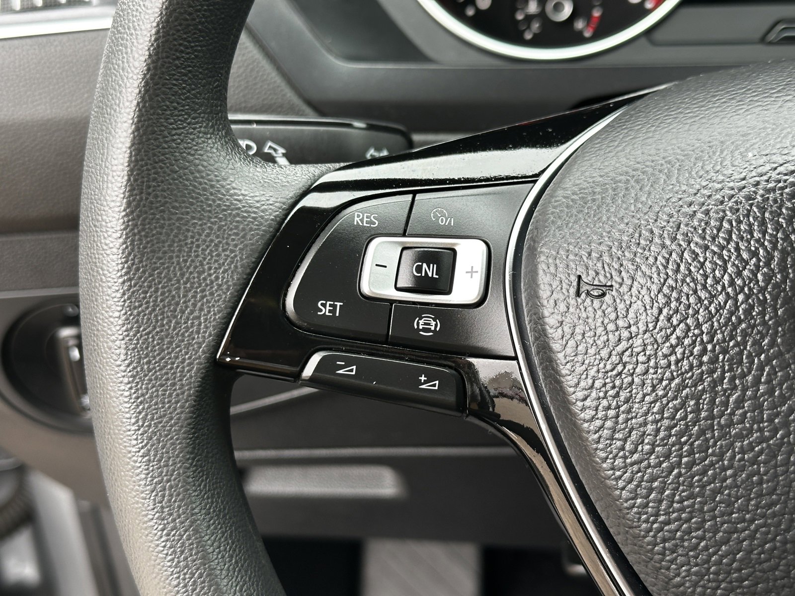 Used 2021 Volkswagen Tiguan S image 25