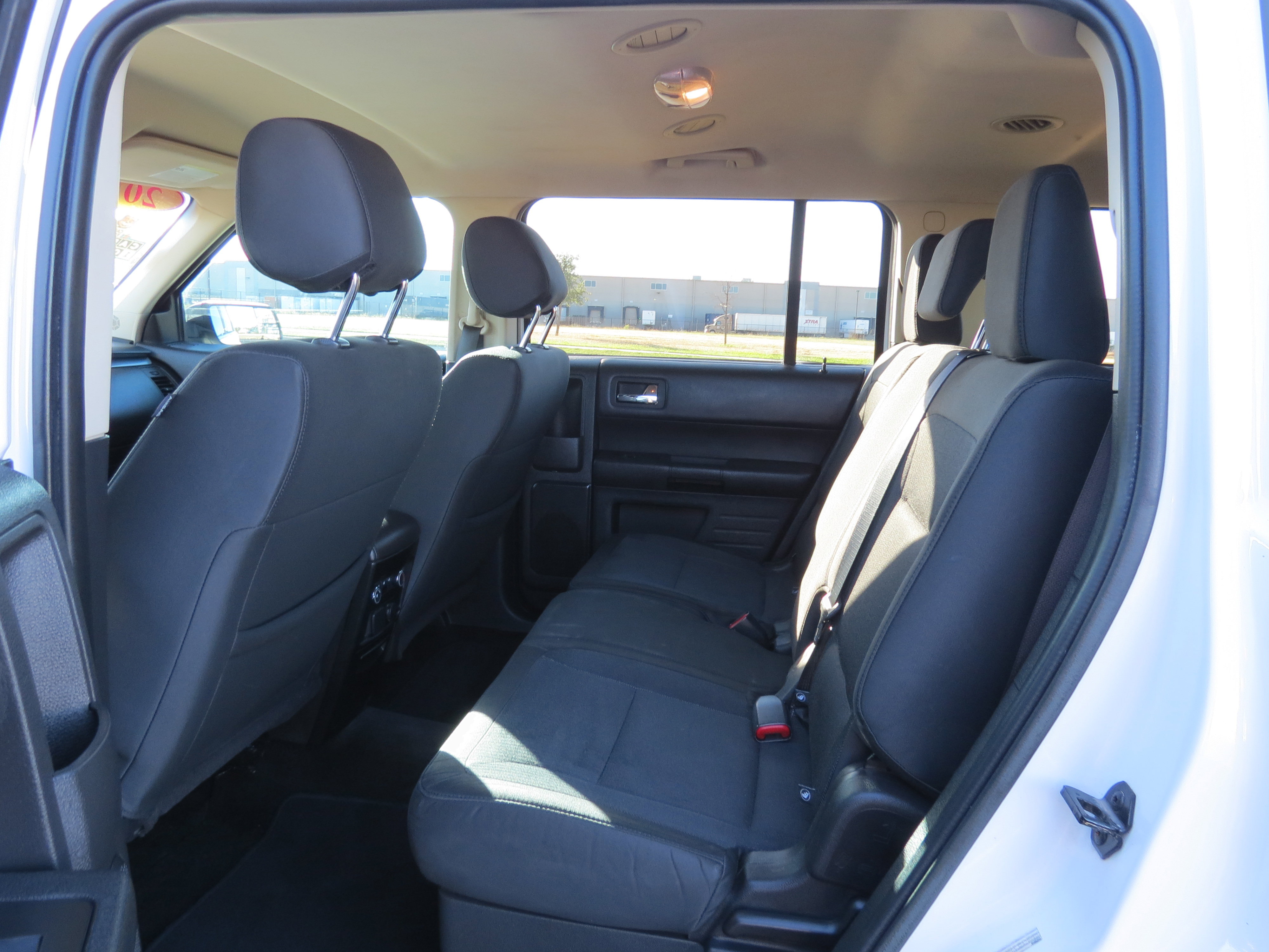 Used 2018 Ford Flex SE image 20