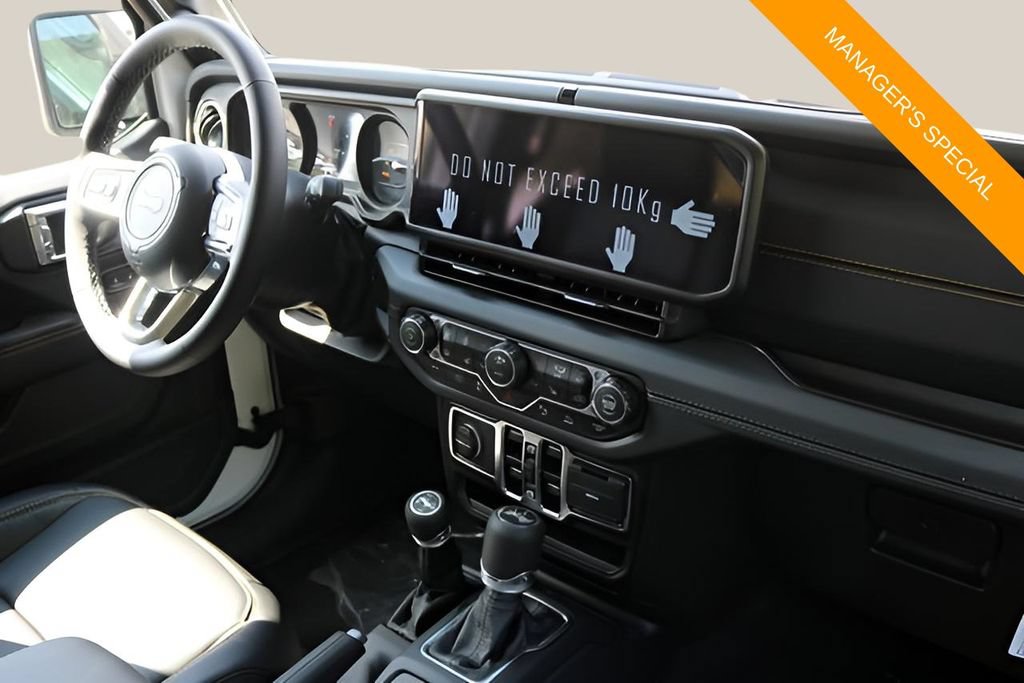 New 2025 Jeep Wrangler Unlimited Sahara AWD/4WD image 19