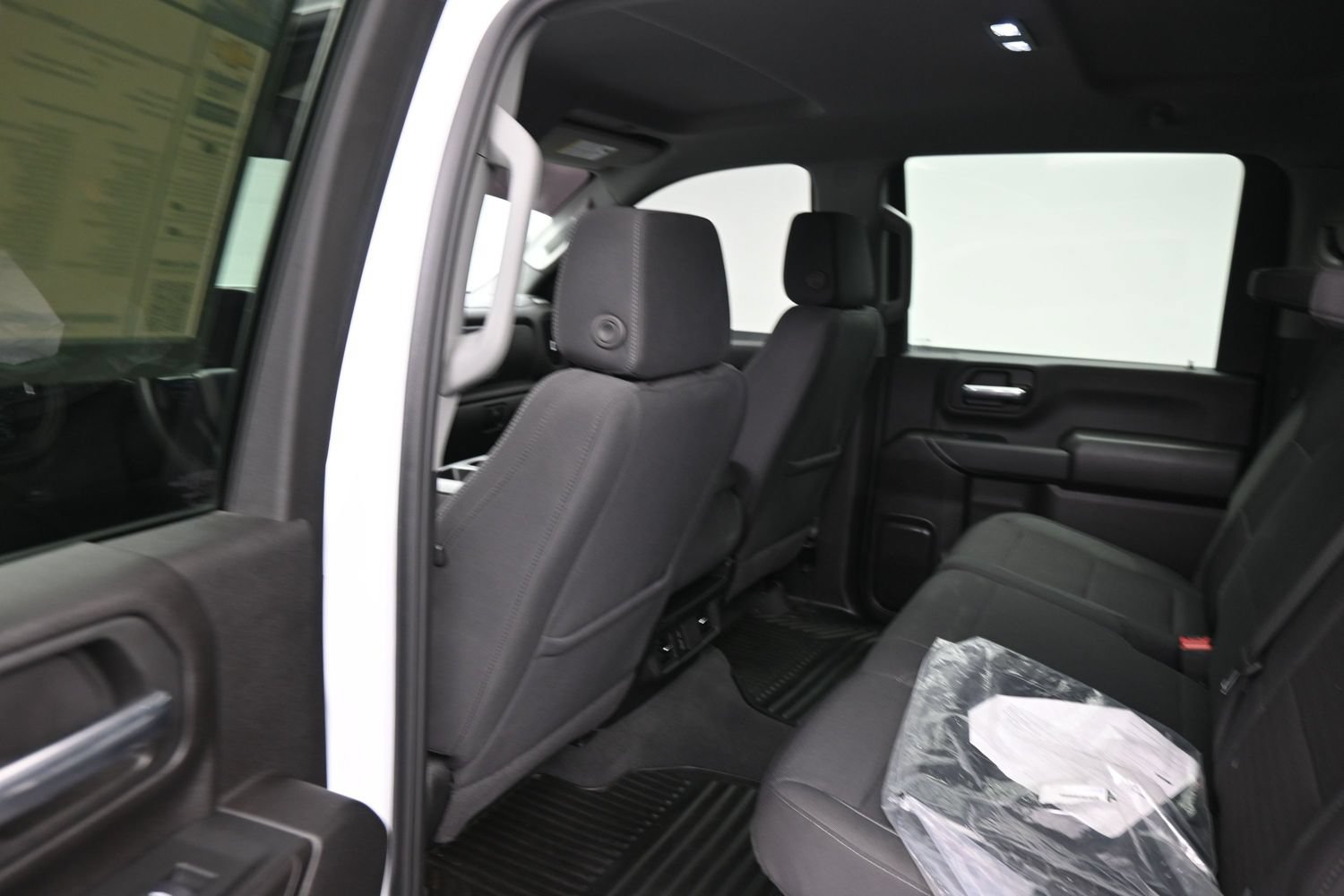 Used 2024 Chevrolet Silverado 2500 Custom w/ Custom Value Package AWD/4WD image 17