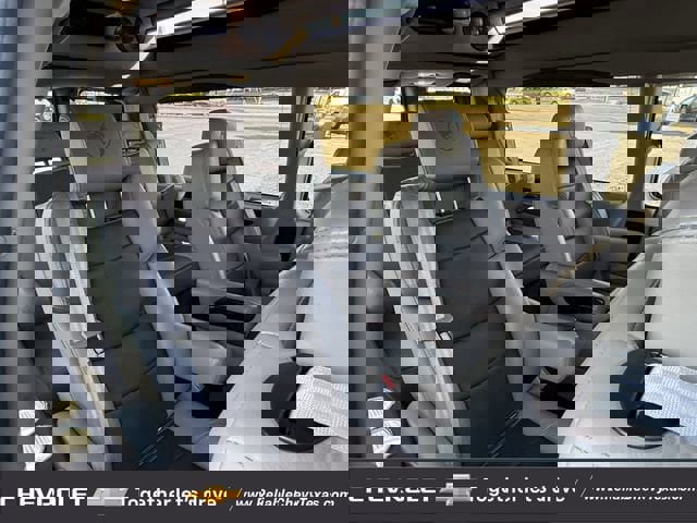 Used 2022 GMC Savana 2500 Extended w/ Enhanced Convenience Package image 35