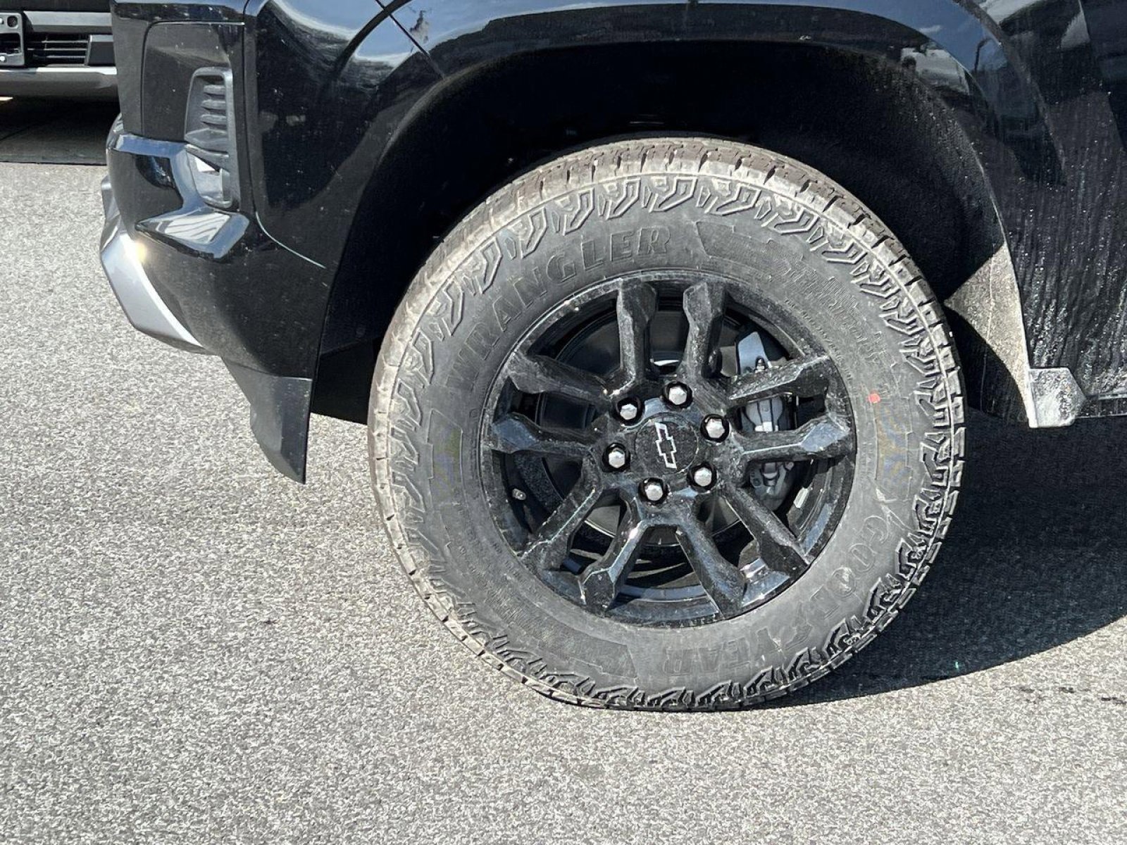 New 2025 Chevrolet Colorado Z71 w/ Midnight Edition image 5