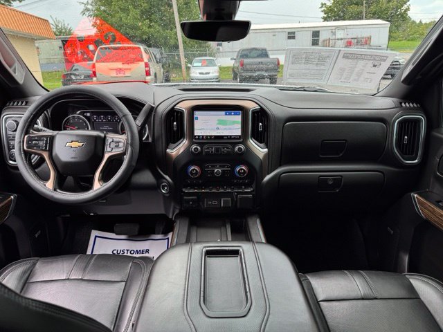 Used 2019 Chevrolet Silverado 1500 High Country w/ Technology Package AWD/4WD image 9