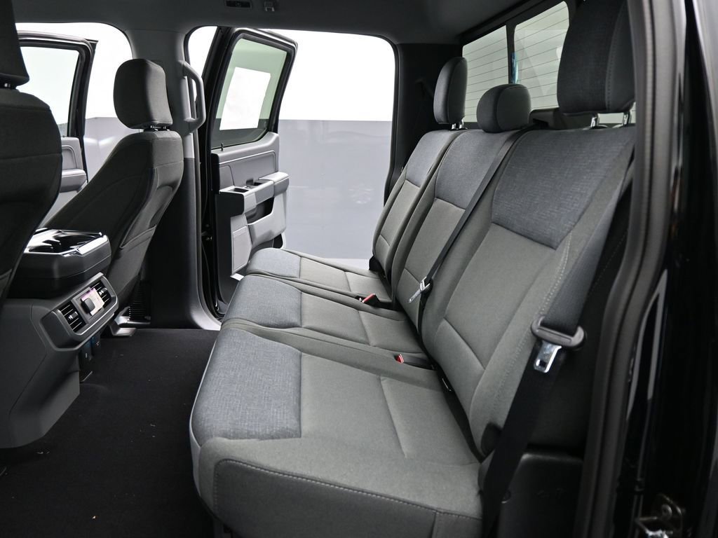New 2025 Ford F150 XLT w/ Equipment Group 303A High image 19
