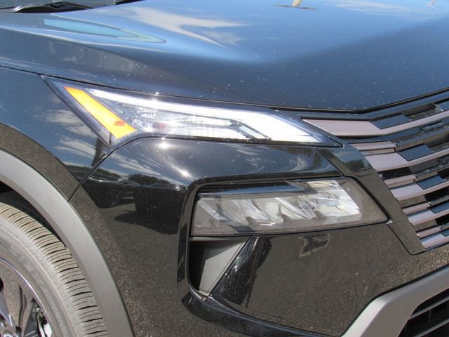 New 2026 Nissan Rogue SV FWD image 10