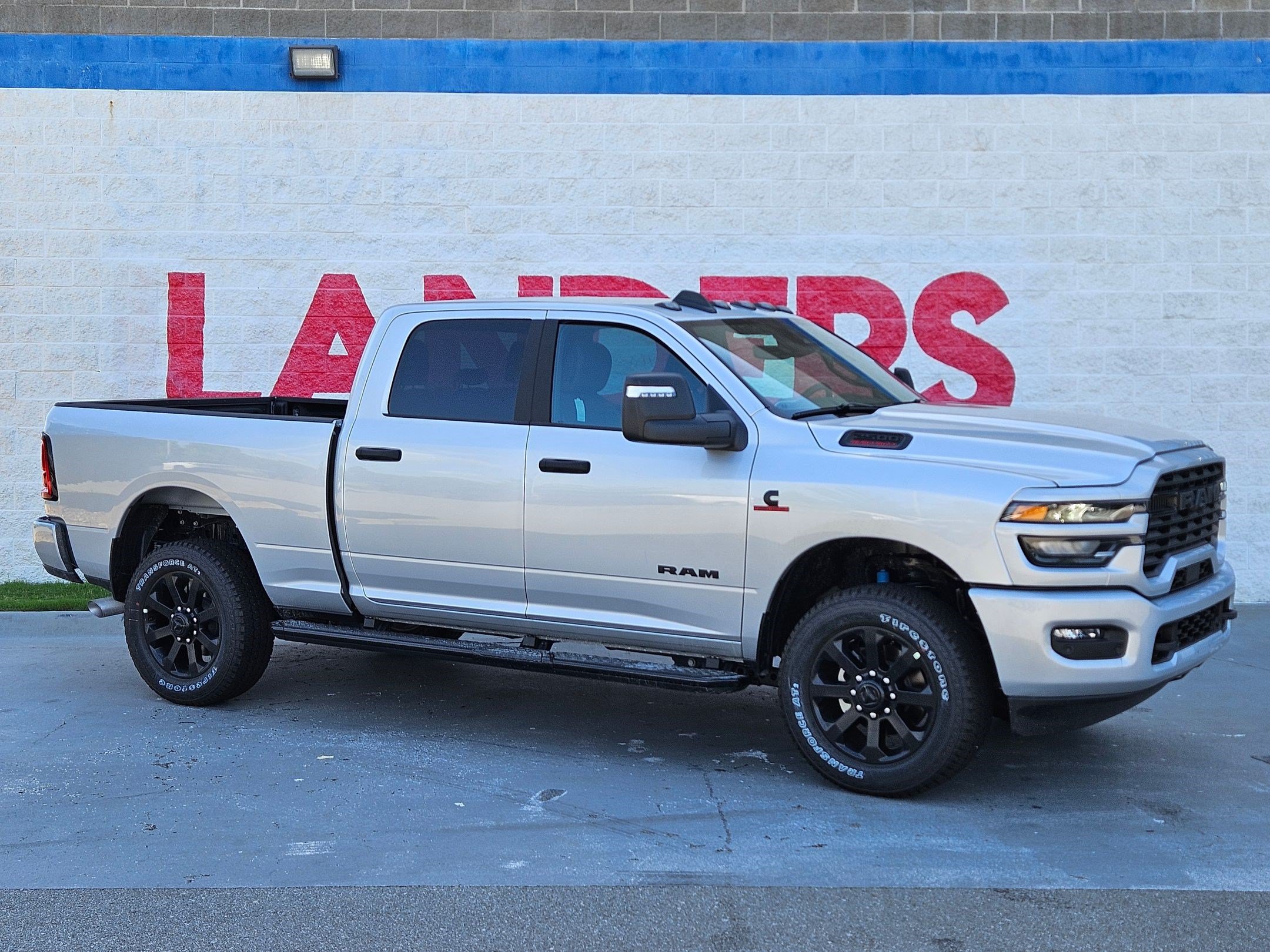 New 2026 RAM 2500 Big Horn AWD/4WD image 1