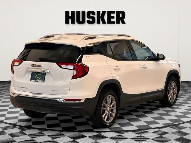 Used 2023 GMC Terrain SLT AWD/4WD image 7