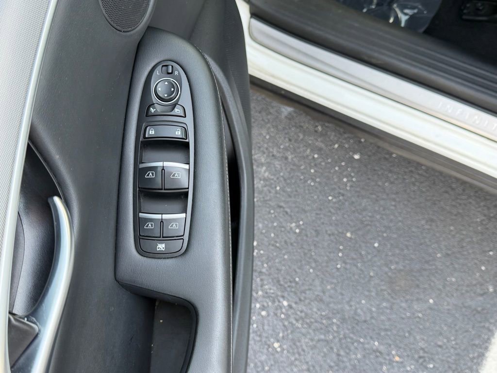 Used 2022 INFINITI QX50 Luxe w/ Appearance Package image 16