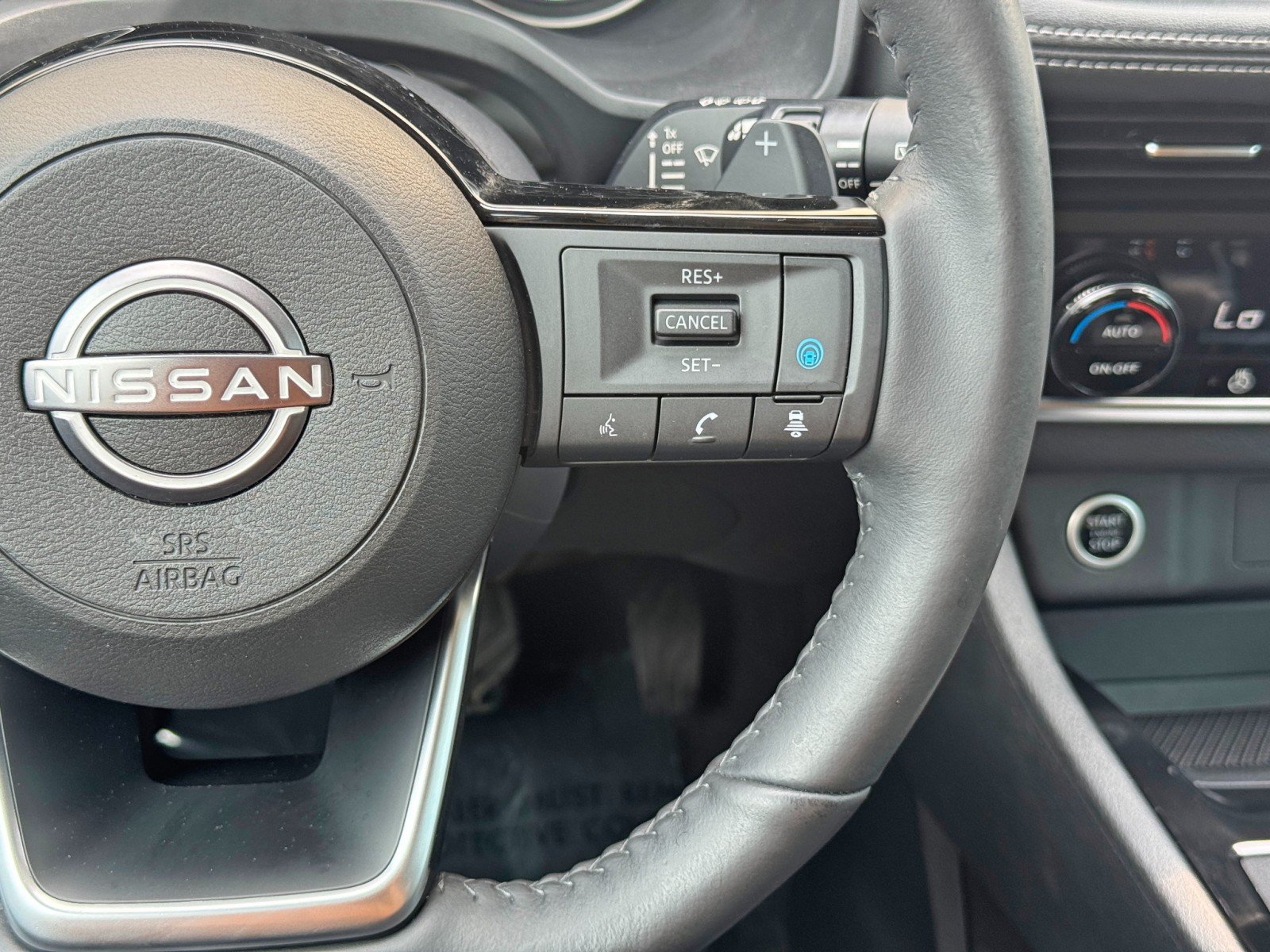 Used 2022 Nissan Rogue SV w/ SV Premium Package FWD image 21