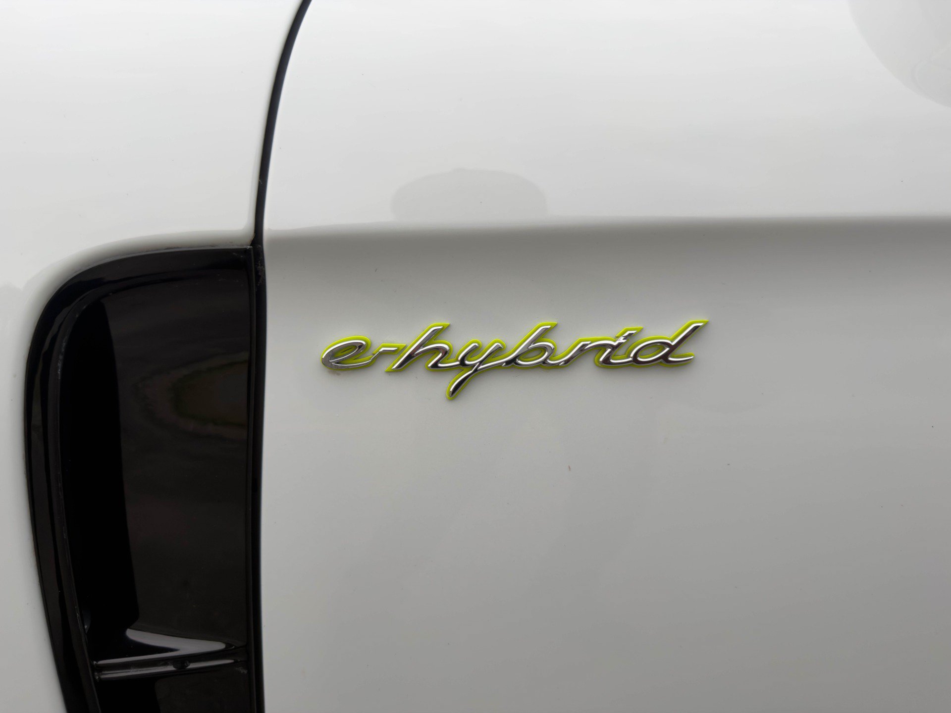 Used 2022 Porsche Panamera 4S AWD/4WD image 44