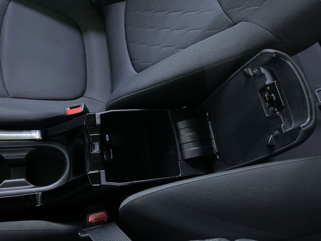 Used 2022 Toyota Corolla LE FWD image 25