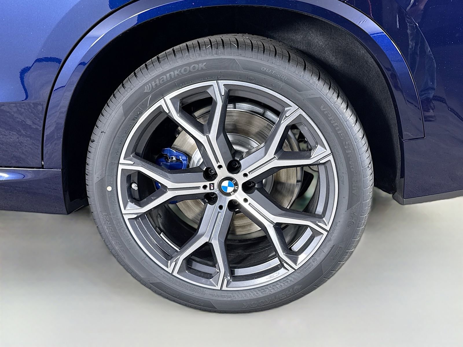 New 2026 BMW X5 xDrive50e w/ M Sport Package AWD/4WD image 32