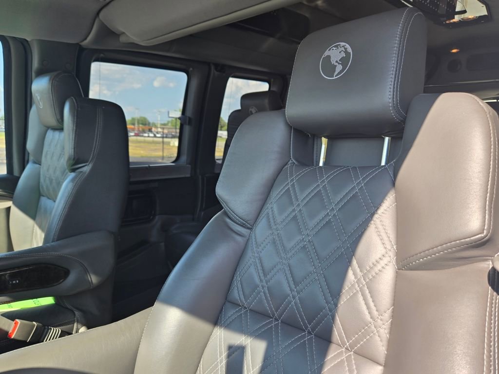 Used 2022 Chevrolet Express 2500 Extended w/ Enhanced Convenience Package image 16