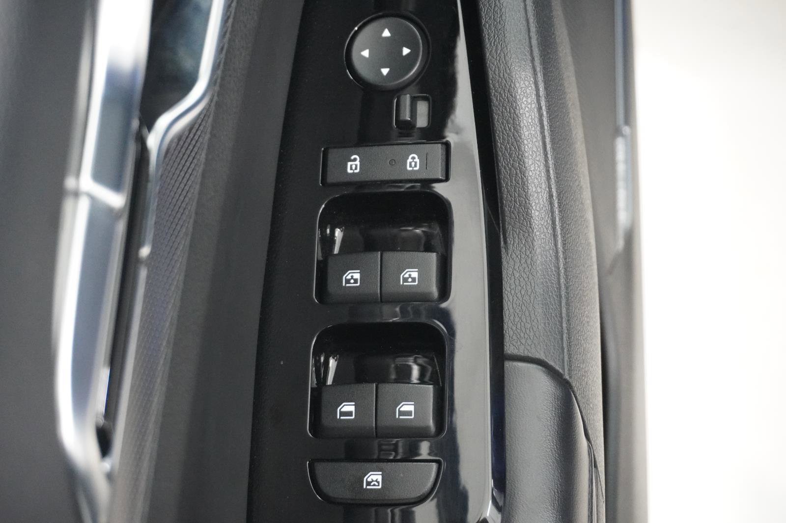 Used 2023 Kia Sportage SX image 13