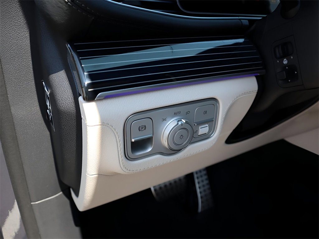 New 2026 Mercedes-Benz GLS 450 4MATIC image 35
