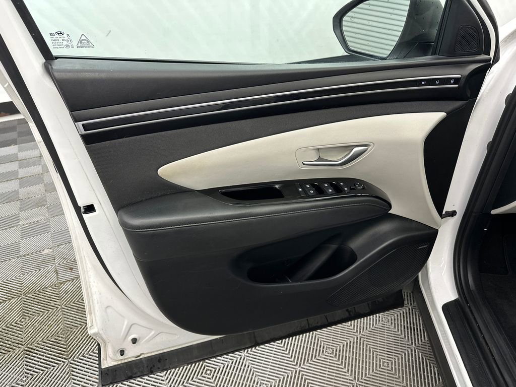 Used 2023 Hyundai Tucson Limited AWD/4WD image 11