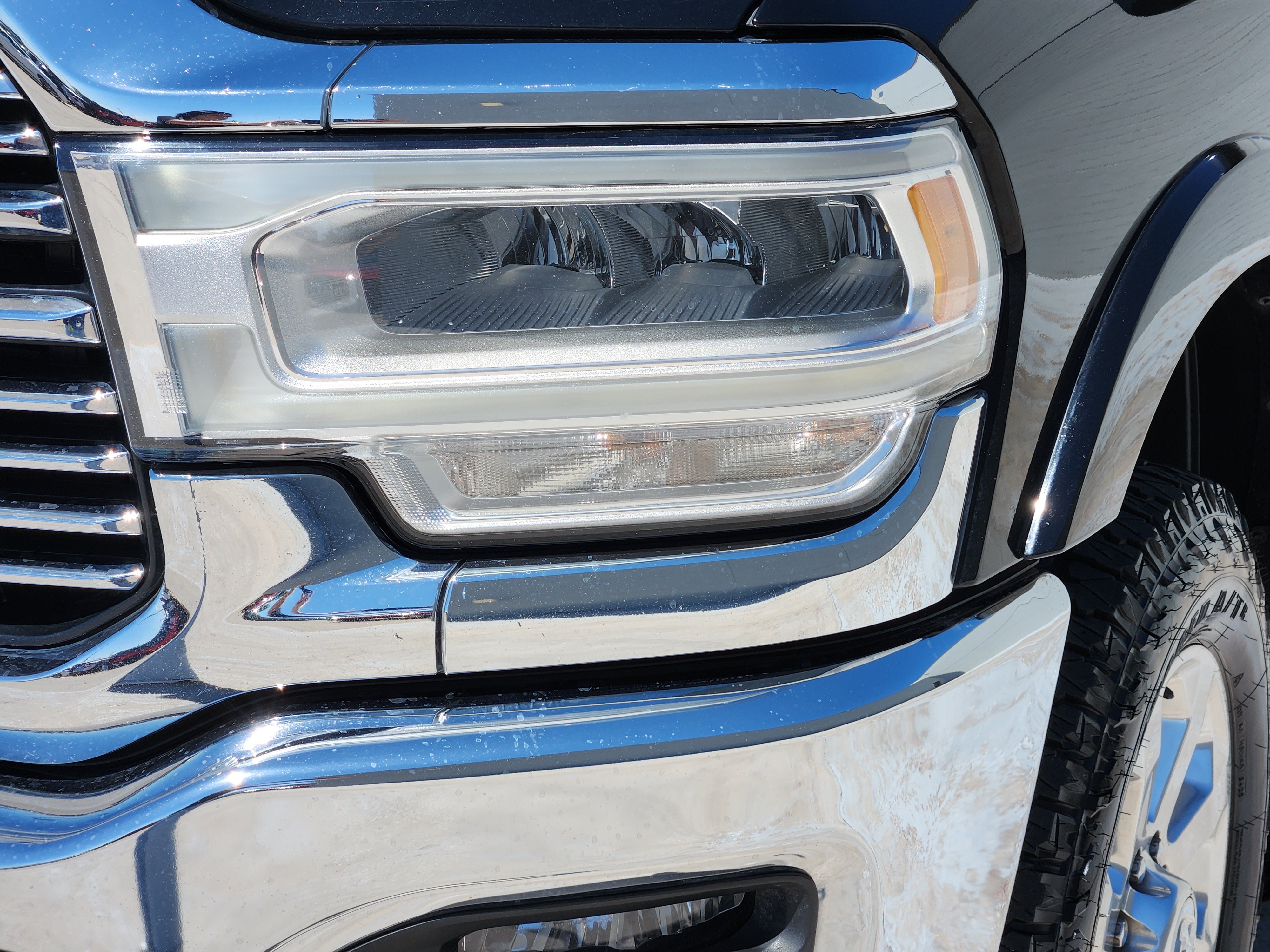Used 2022 RAM 2500 Laramie AWD/4WD image 11