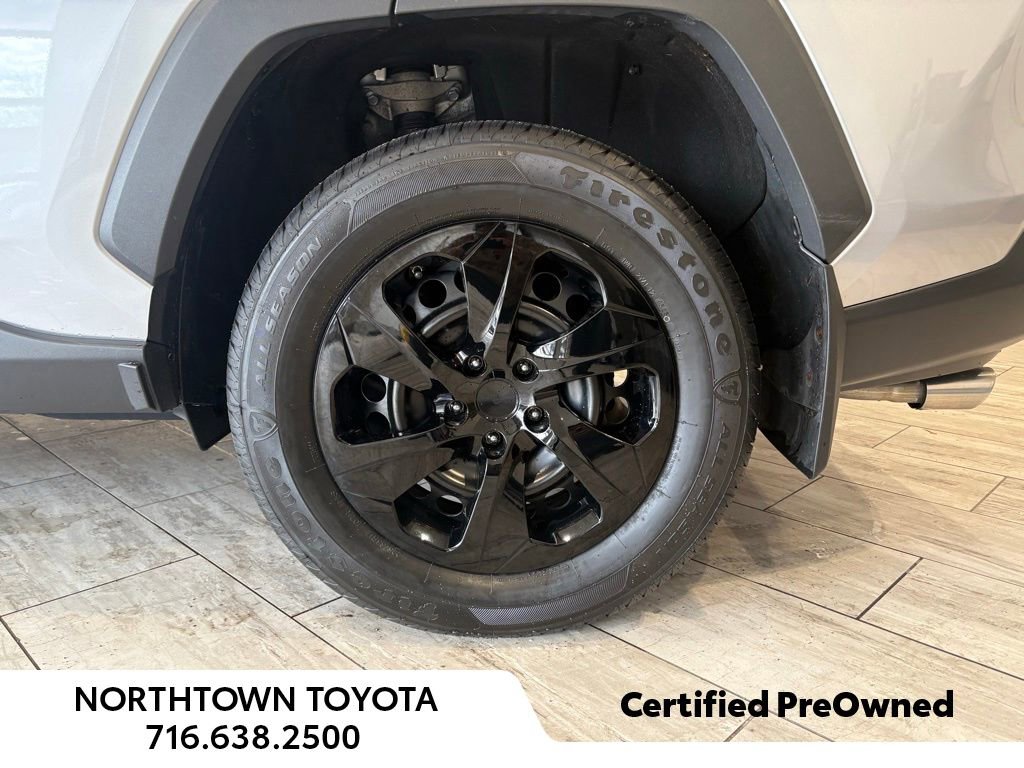 Used 2021 Toyota RAV4 LE image 30