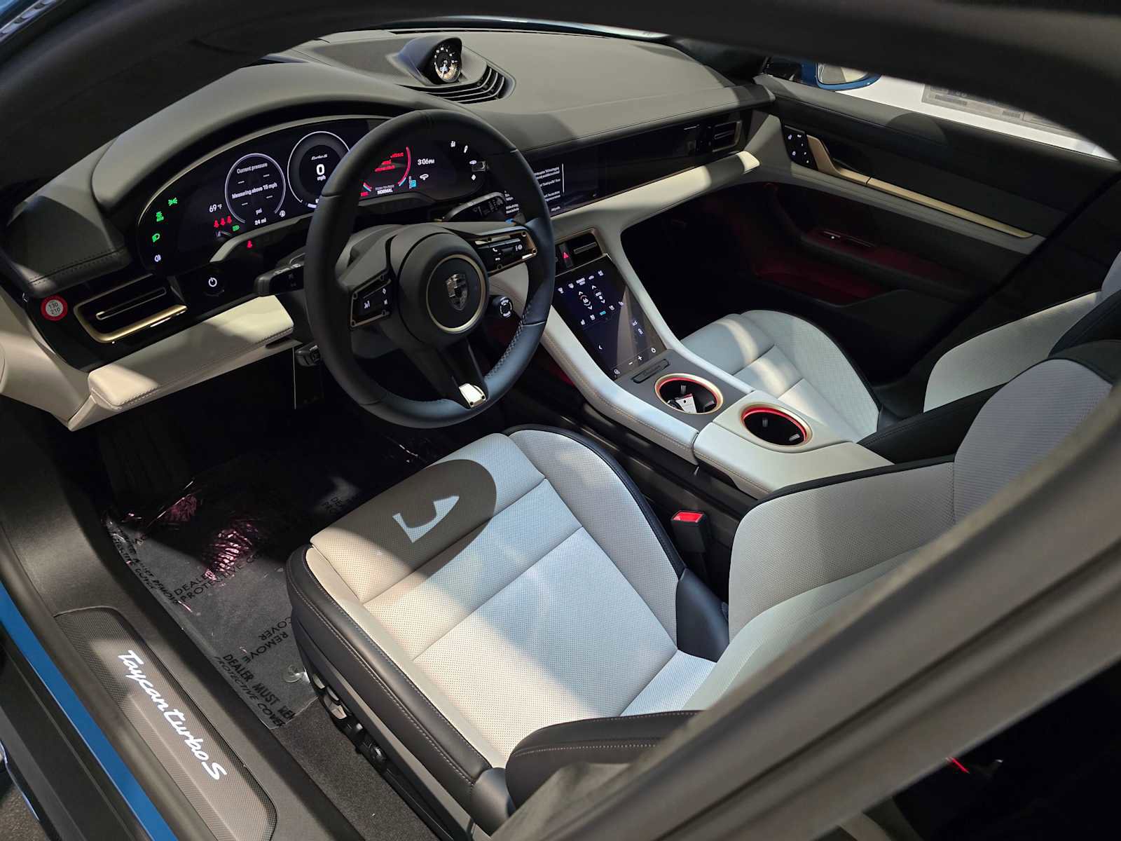 New 2026 Porsche Taycan Turbo S image 4