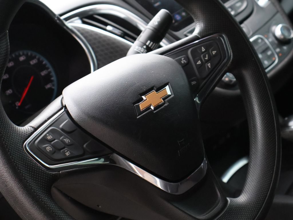 Used 2020 Chevrolet Malibu LT FWD image 23