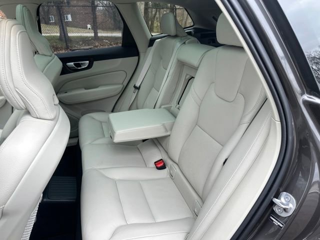 Used 2025 Volvo XC60 T8 Plus w/ Climate Package image 29