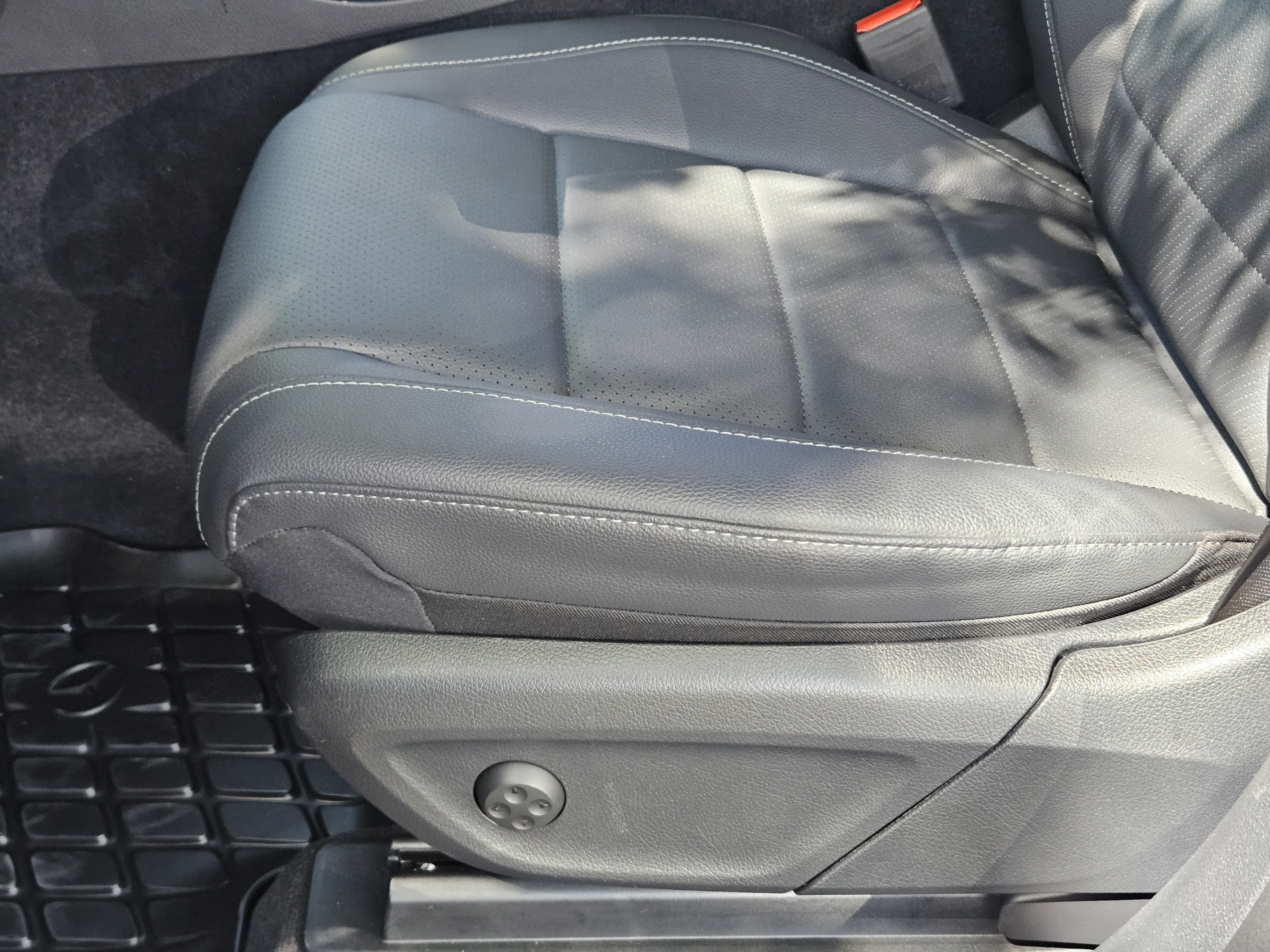 Certified 2026 Mercedes-Benz GLE 350 4MATIC image 16