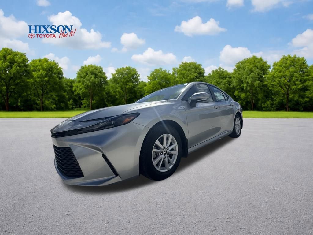 Used 2025 Toyota Camry LE w/ Convenience Package image 3