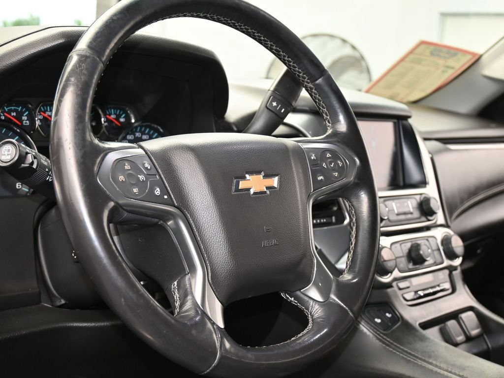 Used 2018 Chevrolet Suburban LT image 16