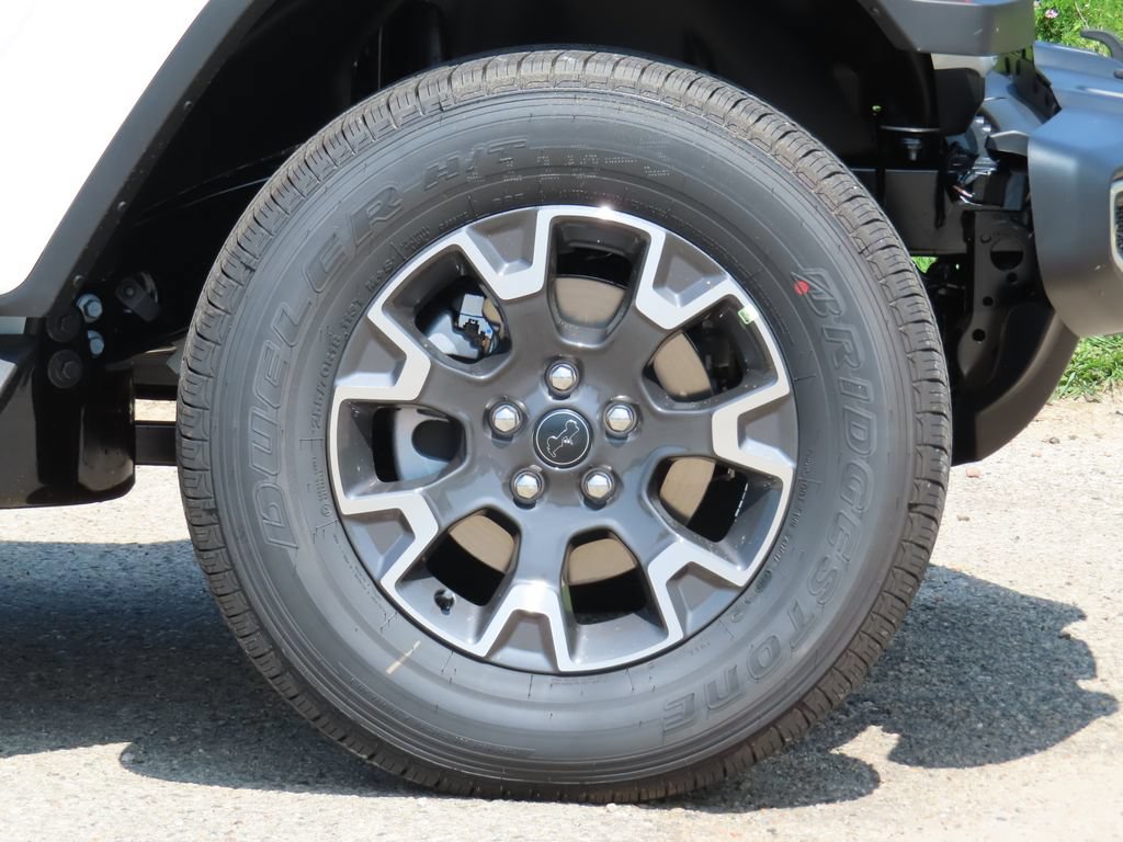 New 2026 Jeep Wrangler Unlimited Sahara AWD/4WD image 15